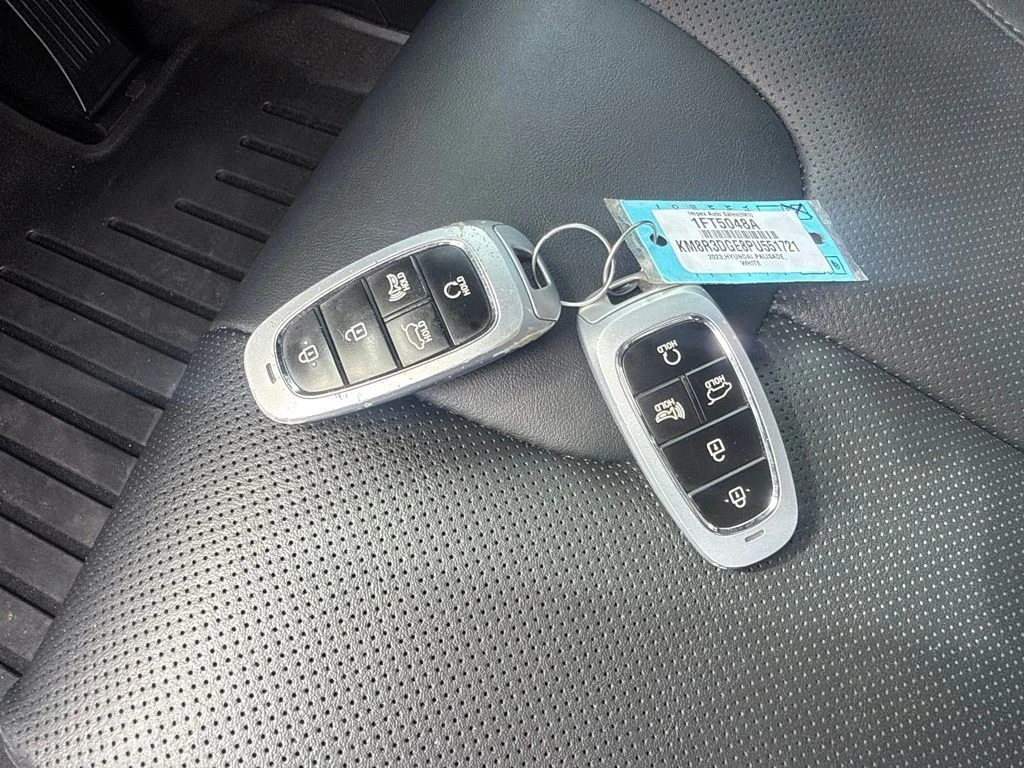 Used 2023 White Hyundai XRT image 28