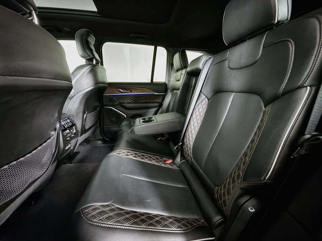 Used 2025 Black Jeep Summit image 25