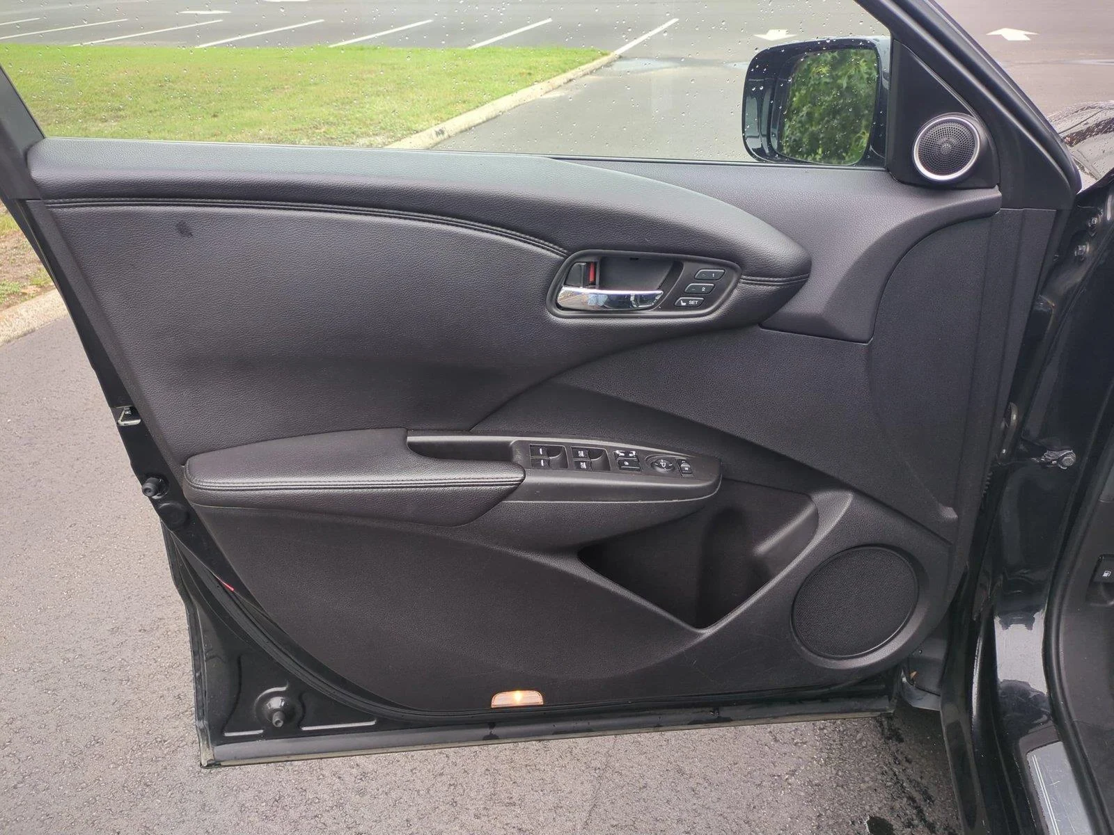 Used 2015 Crystal Black Pearl Acura  image 14