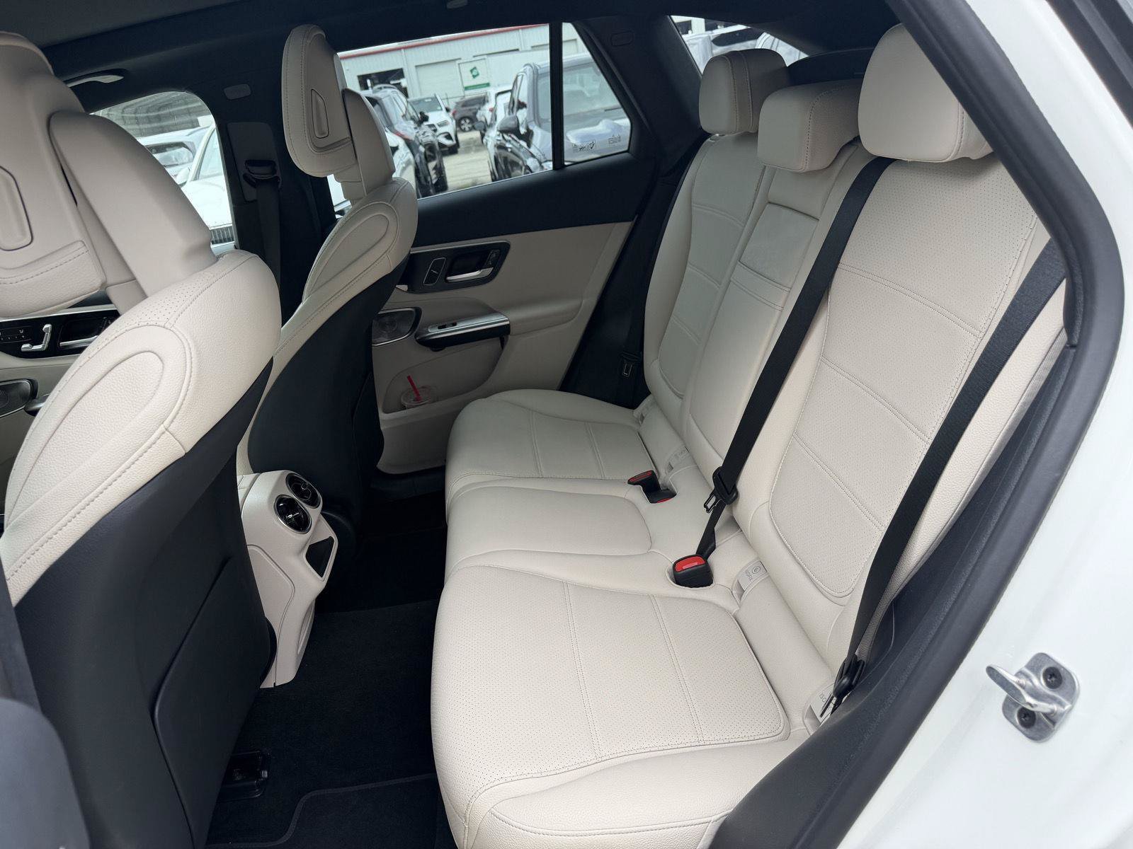 Certified Used 2026 Polar White Mercedes-Benz GLC 300 image 16