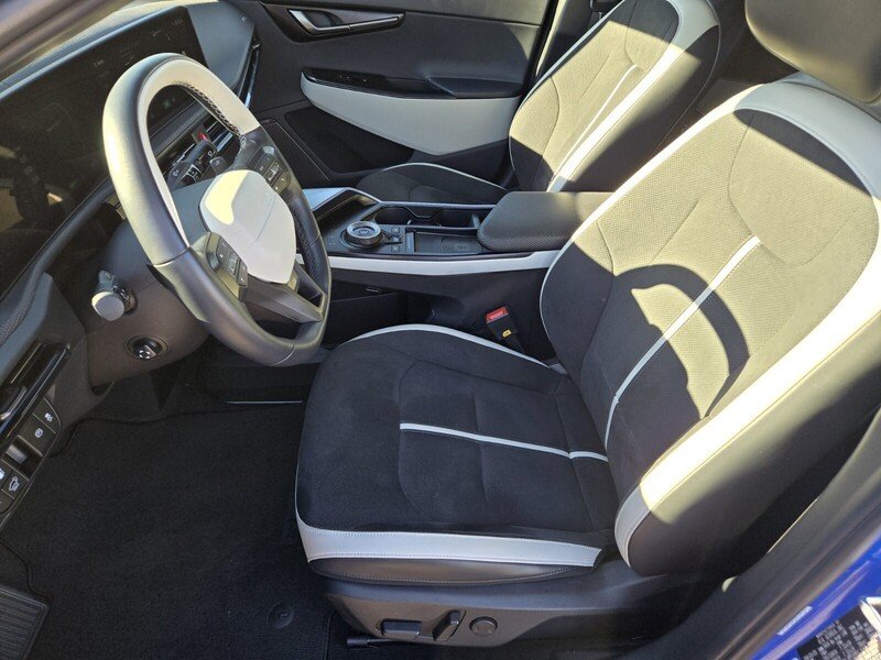 Used 2025 BLACK KIA GT-LINE RWD image 10