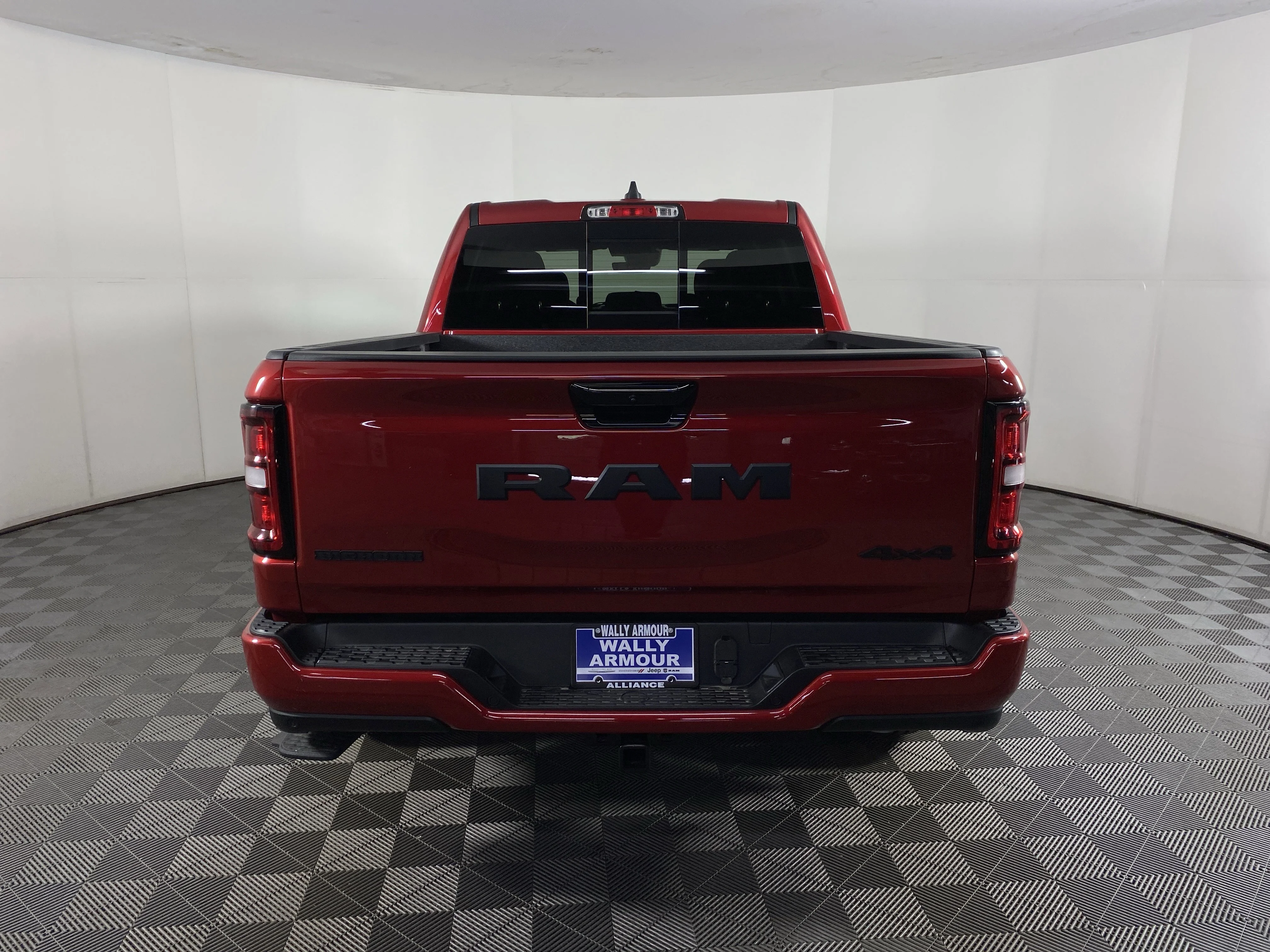 New 2026 Molten Red Pearl-Coat Exterior Paint RAM Big Horn/Lone Star image 8