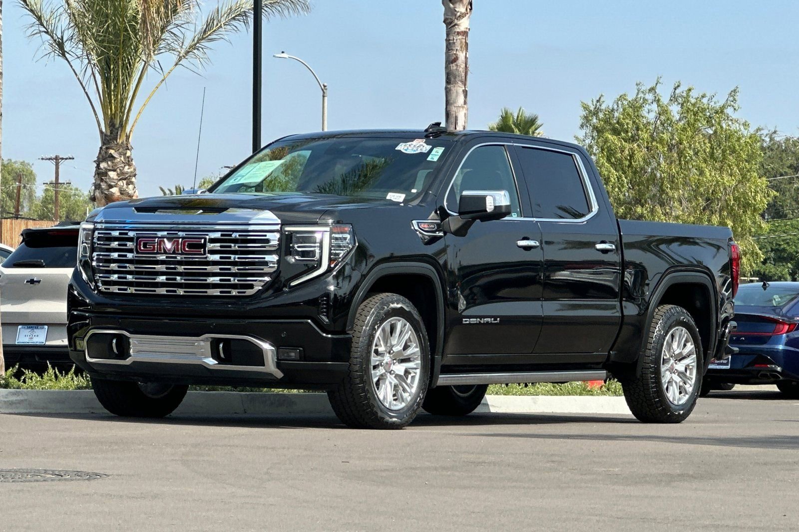 Used 2022 Onyx Black GMC Denali image 8