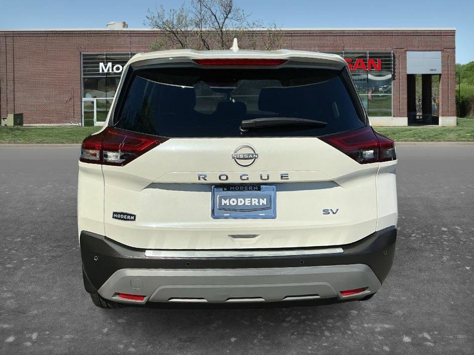 Certified Used 2023 Pearl White Tricoat Nissan SV image 3