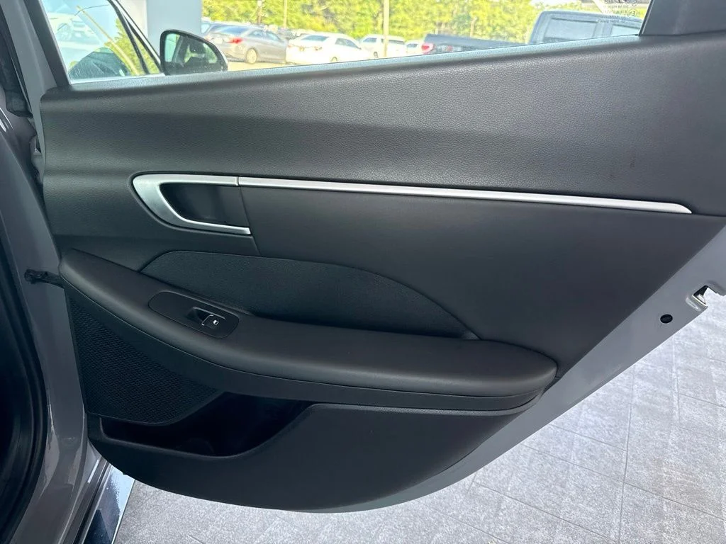 Used 2025 Blue Hyundai SEL image 40