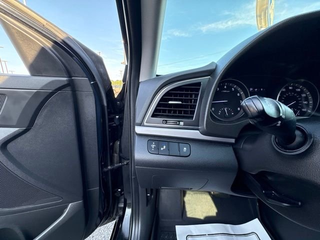 Used 2018 Phantom Black Hyundai SEL image 15