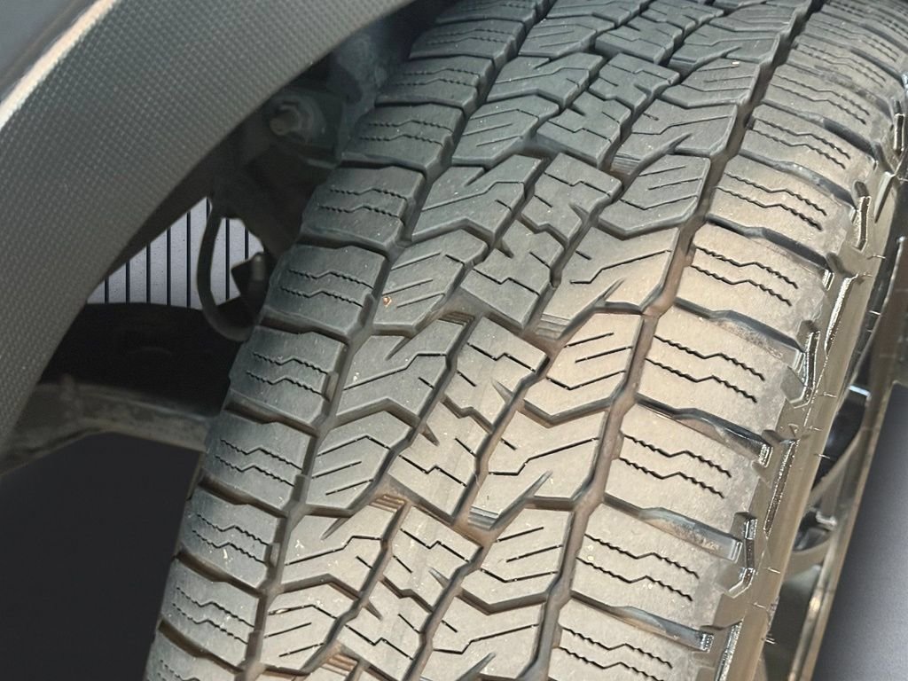 Used 2019 Gray Subaru Base image 22