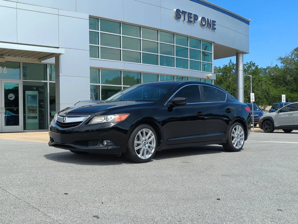 2015 Acura ILX Premium's photo