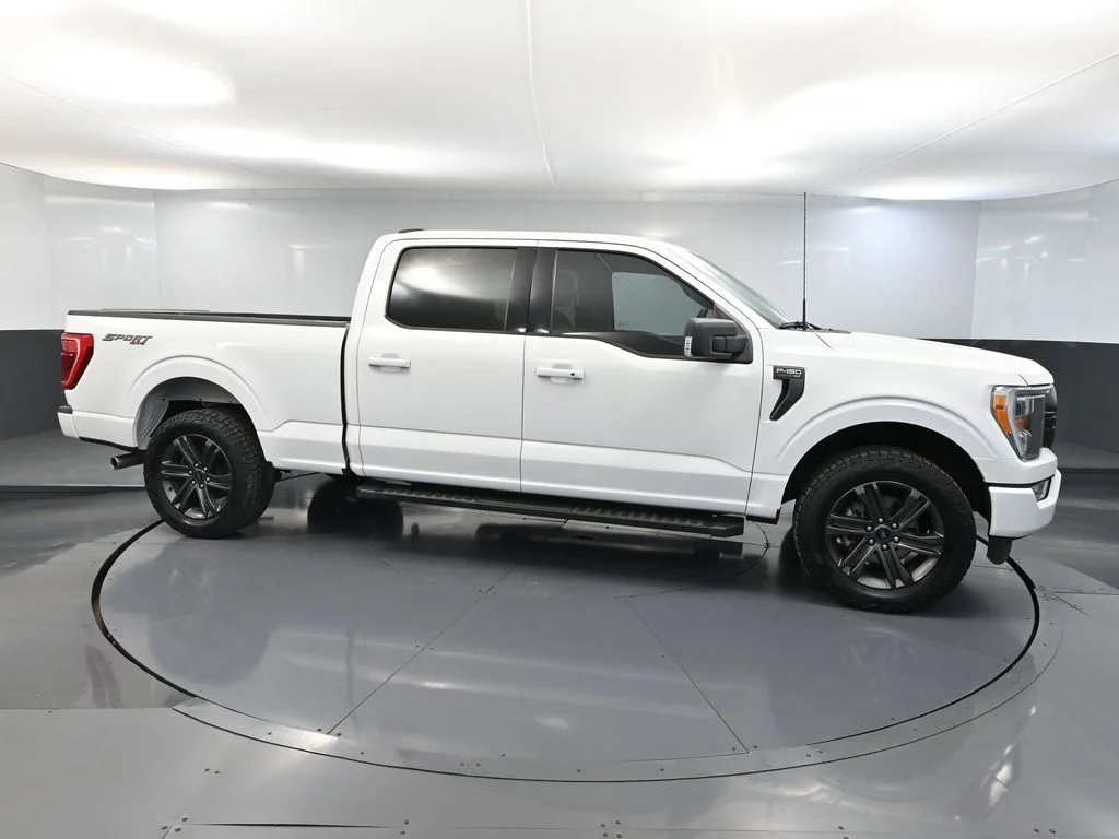 Used 2023 White Ford XLT image 4