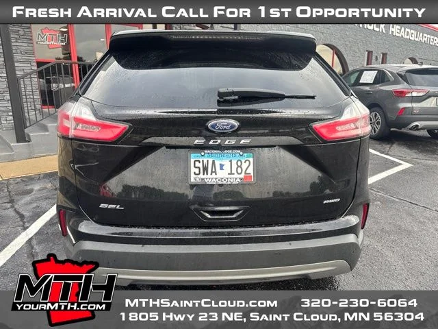 Certified Used 2022 Black Ford SEL image 4
