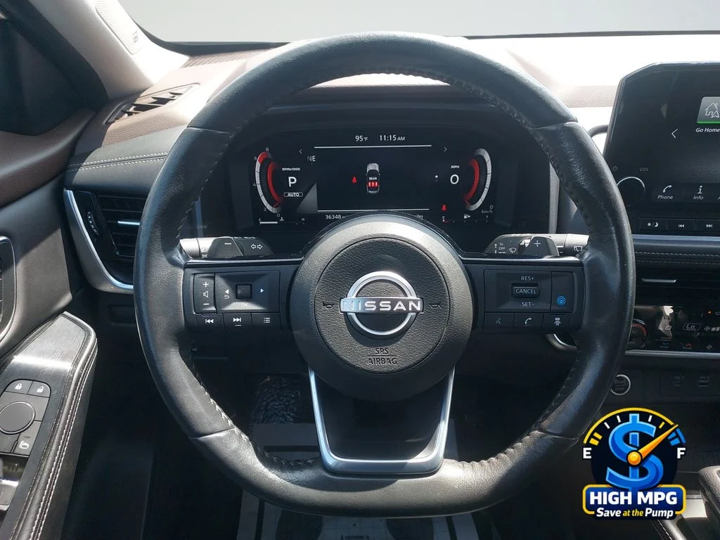 Used 2023 Silver Nissan Platinum image 21