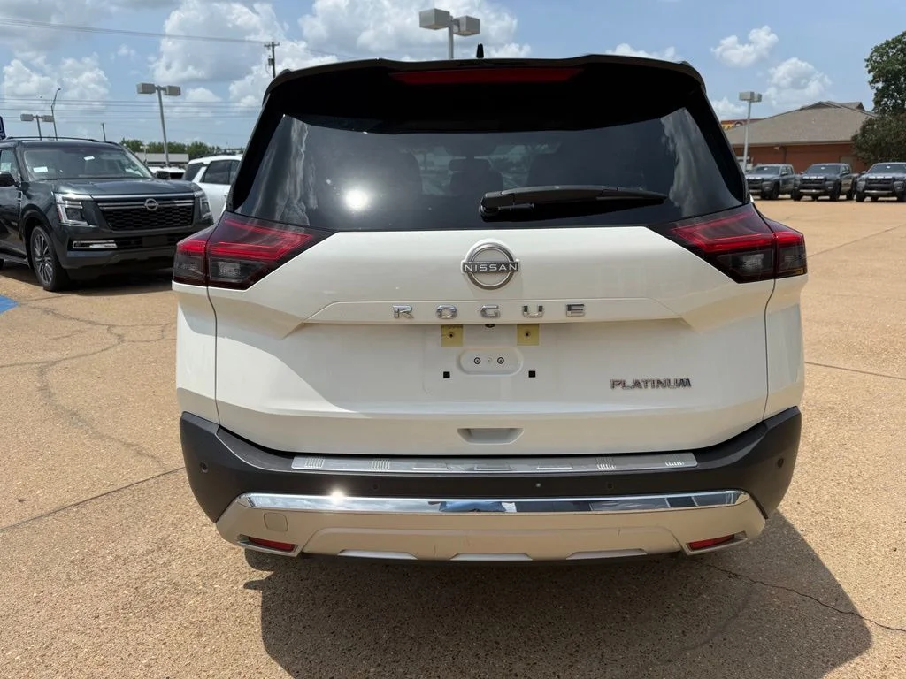 Certified Used 2023 White Nissan Platinum image 5