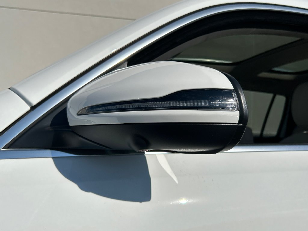 New 2026 Polar White Mercedes-Benz GLB 250 image 33