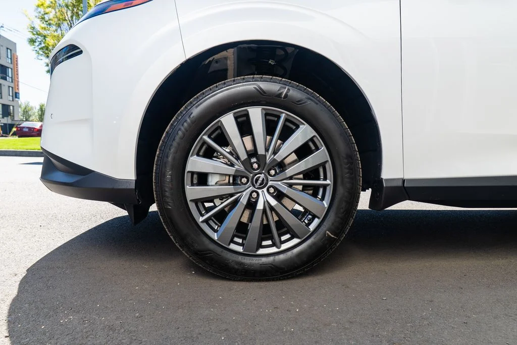 New 2026 Everest White Pearl TriCoat Nissan SL image 7