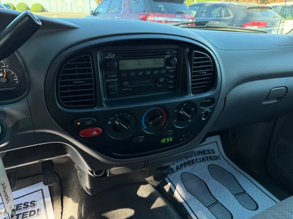 Used 2000 Gray Toyota SR5 image 20