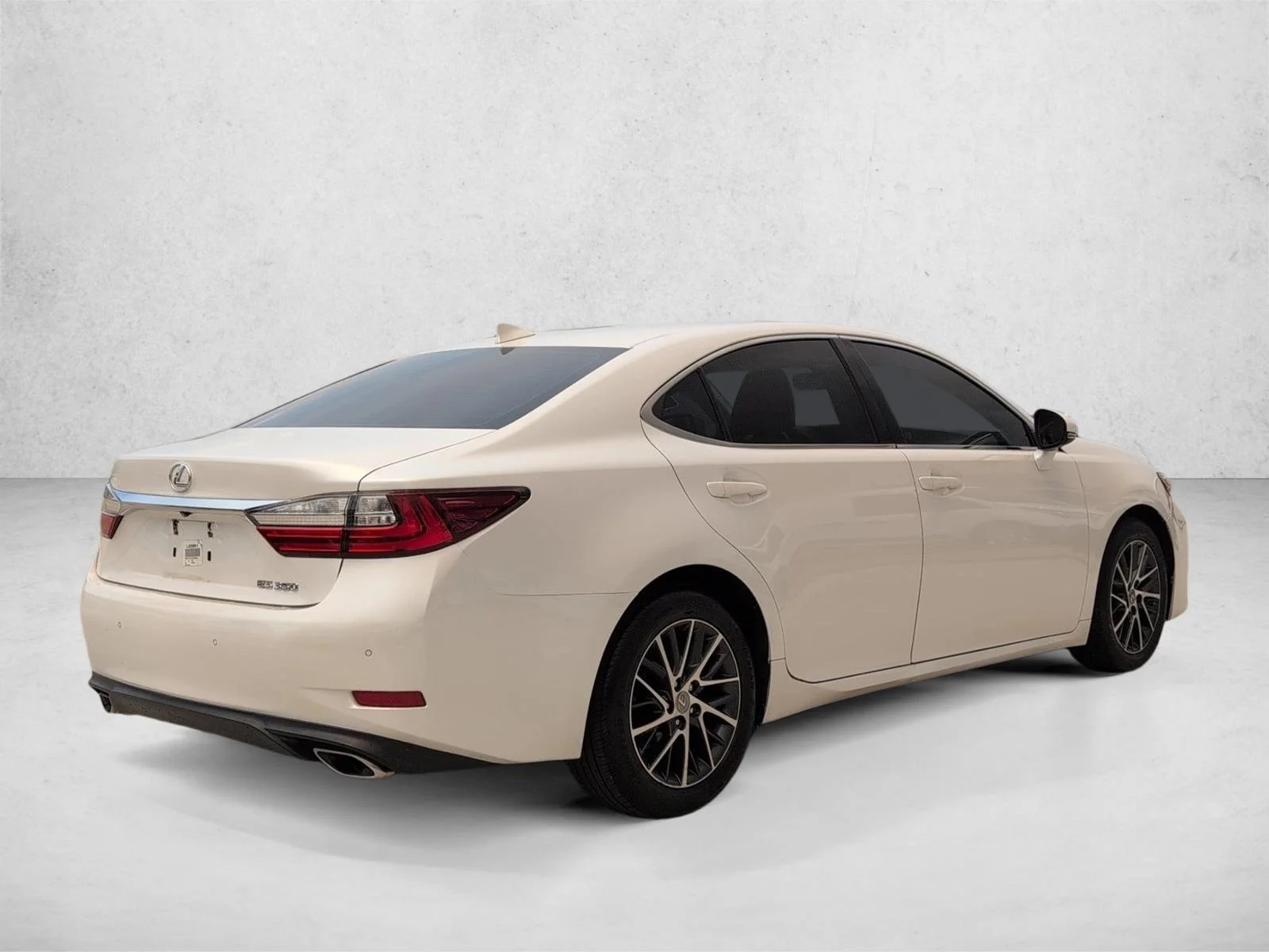 Used 2018 Eminent White Pearl Lexus ES 350 image 5