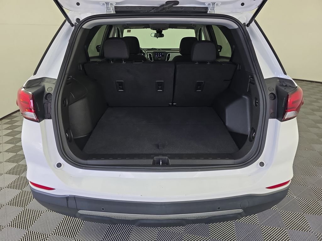 Used 2022 White Chevrolet LT image 29
