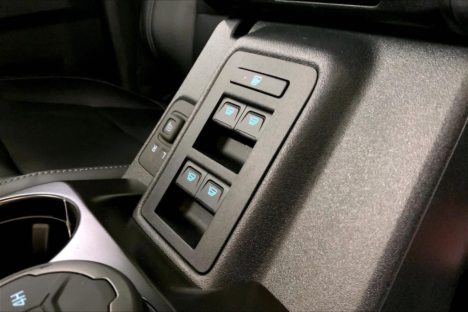 New 2026 Shadow Black Ford Outer Banks® image 17