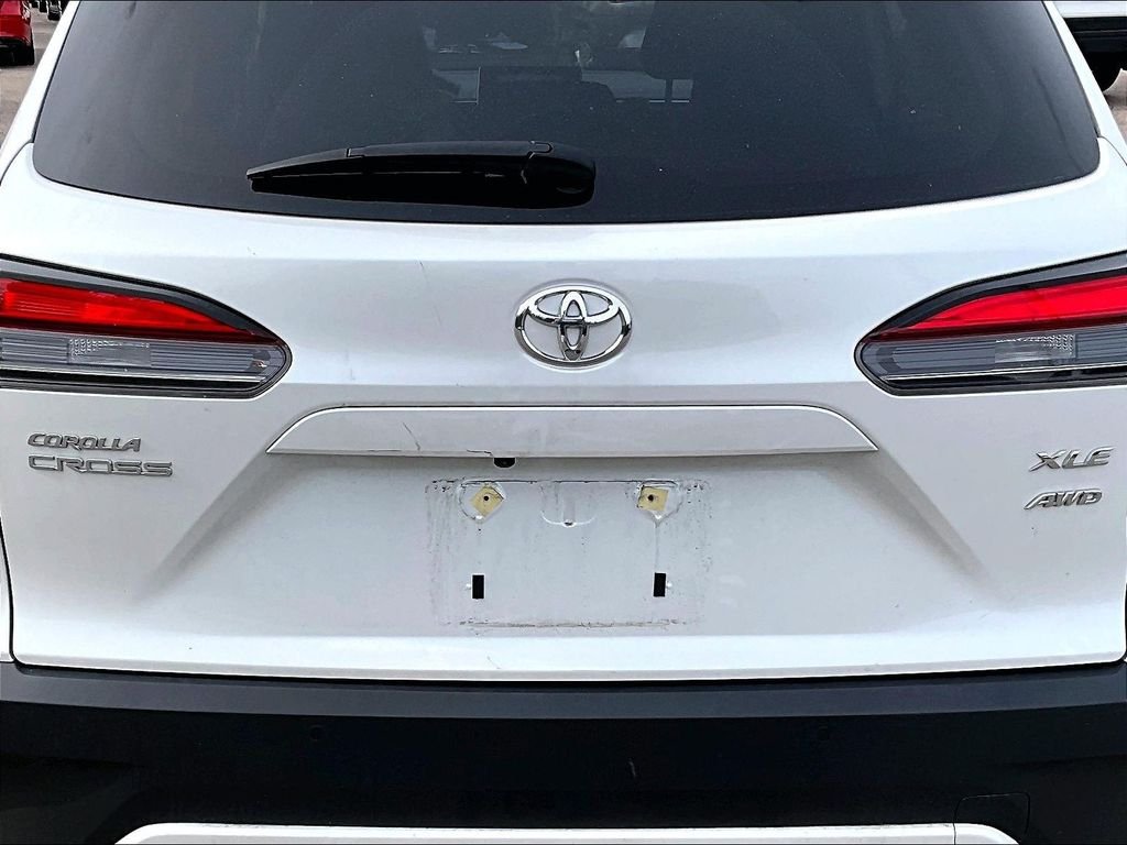 Certified Used 2025 Beige Toyota XLE image 10