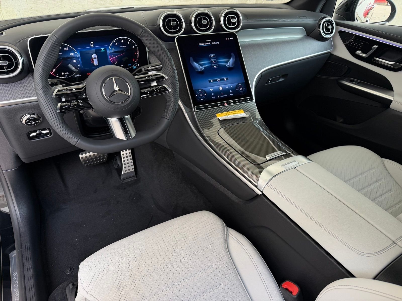 New 2026 Black Mercedes-Benz GLC 300 image 7