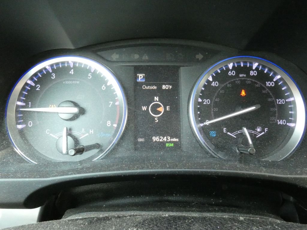 Used 2019 Gray Toyota XLE image 21