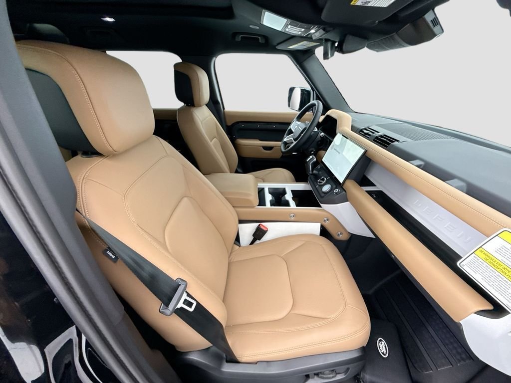 New 2026 Santorini Black LAND ROVER X-Dynamic SE image 19