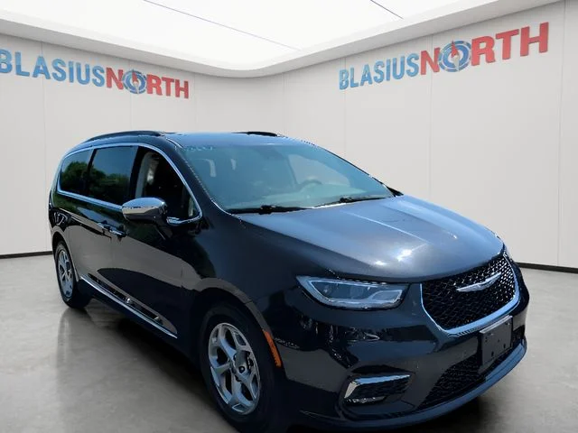 Used 2023 Black Chrysler Limited image 3