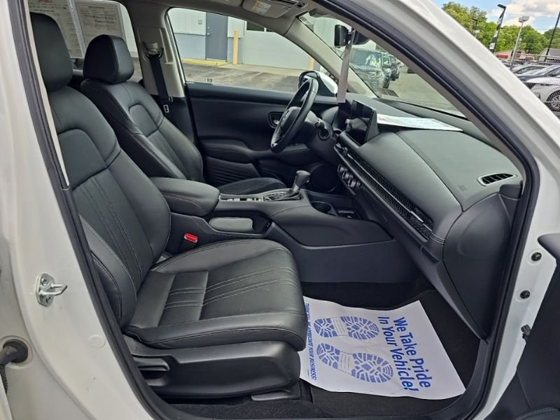 Used 2024  Honda EX-L image 32