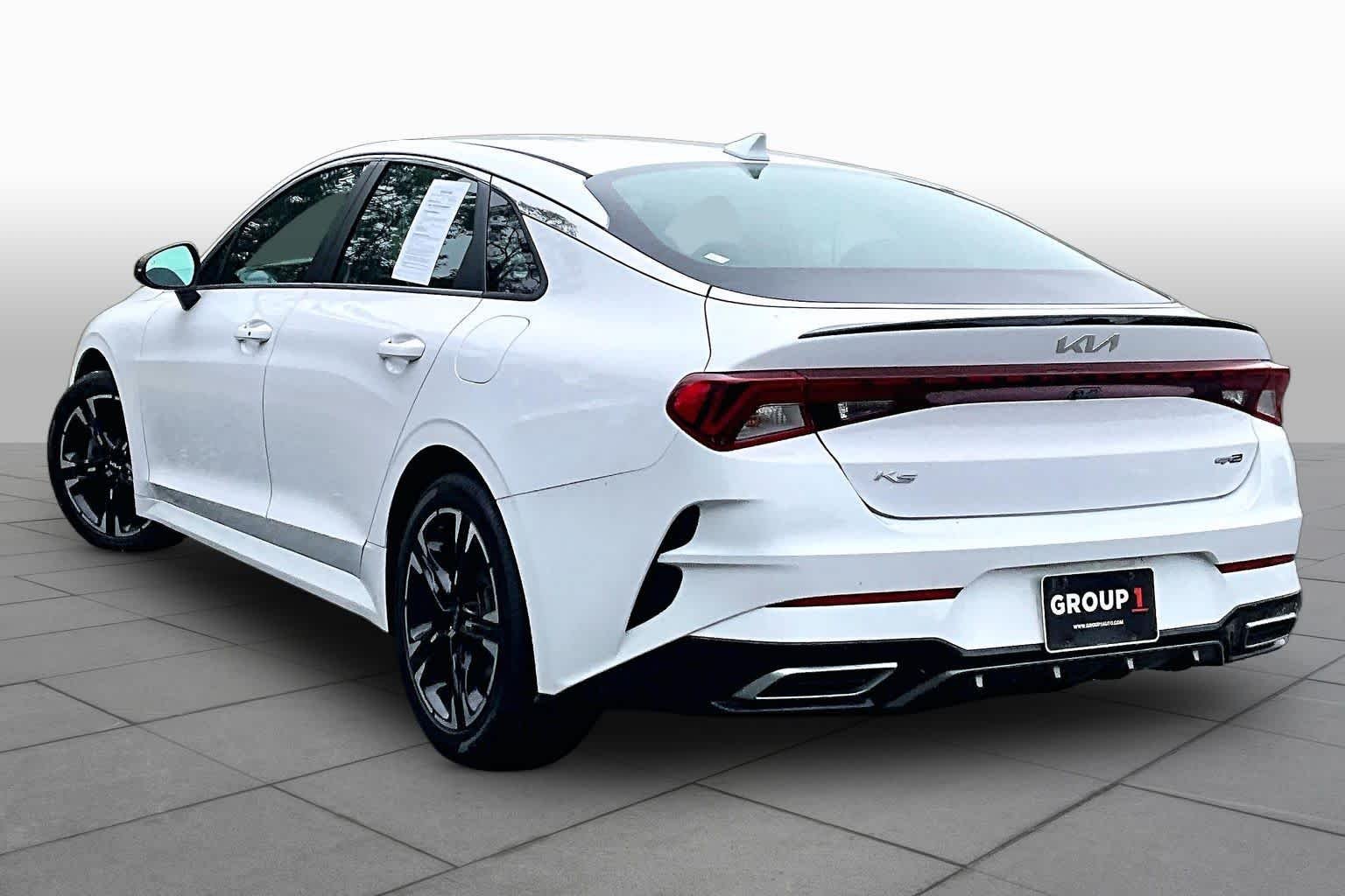 Used 2022 Glacial White Pearl Kia GT-Line image 12