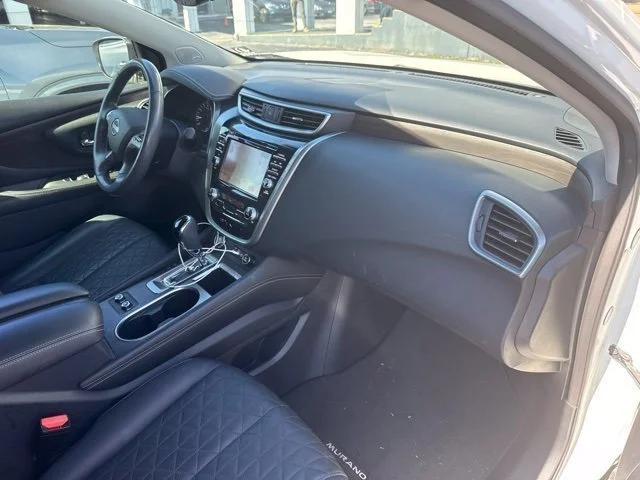 Used 2023 White Nissan Platinum image 19