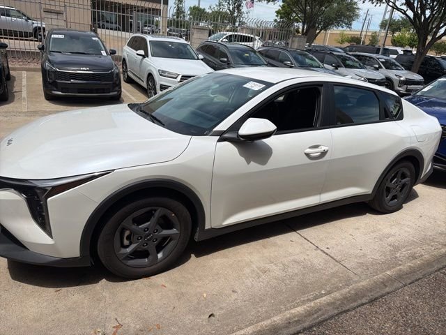 2026 Kia K4 LXS AT's photo