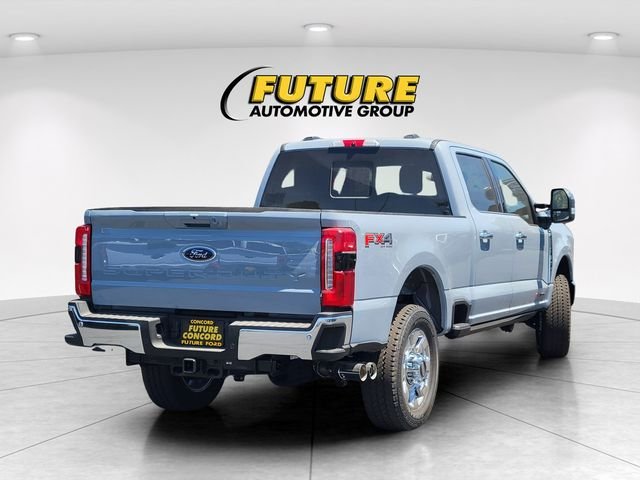New 2025 Glacier Gray Metallic Tri-Coat Ford F-250® Lariat® image 31