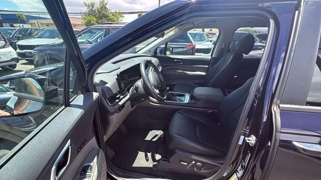 Used 2025 Blue Kia EX image 6