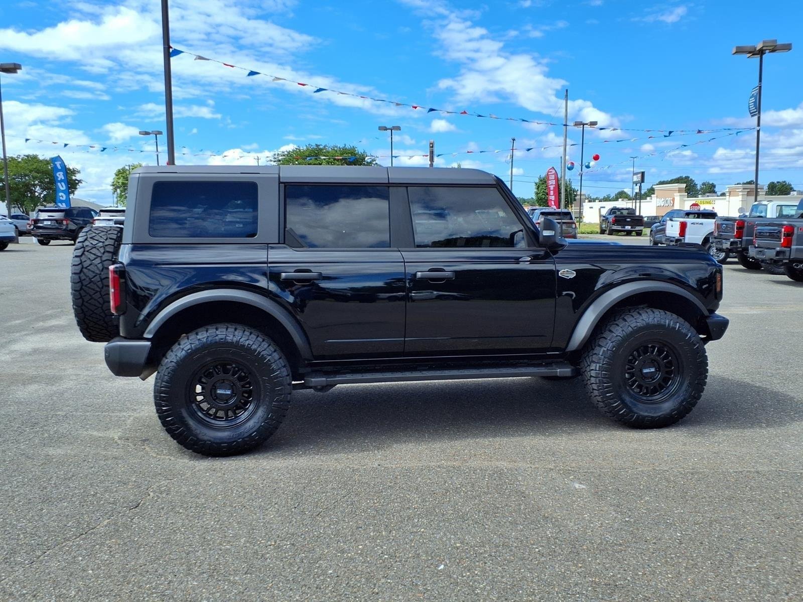 Used 2024 Shadow Black Ford Wildtrak image 9