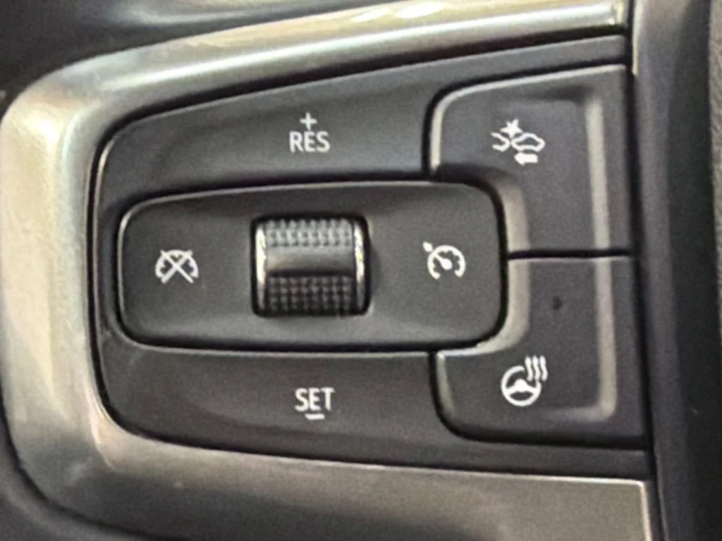 Used 2024 Black Chevrolet Z71 image 24