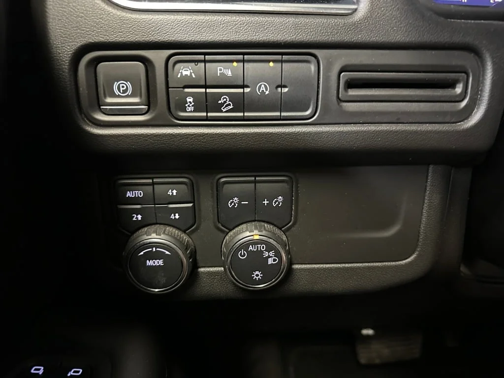2024 Chevrolet Suburban Premier - Photo 13