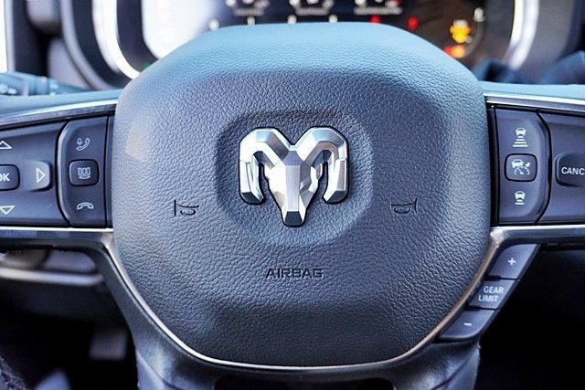 New 2026 Diamond Black Crystal Pearl-Coat Exterior Paint RAM Laramie image 44