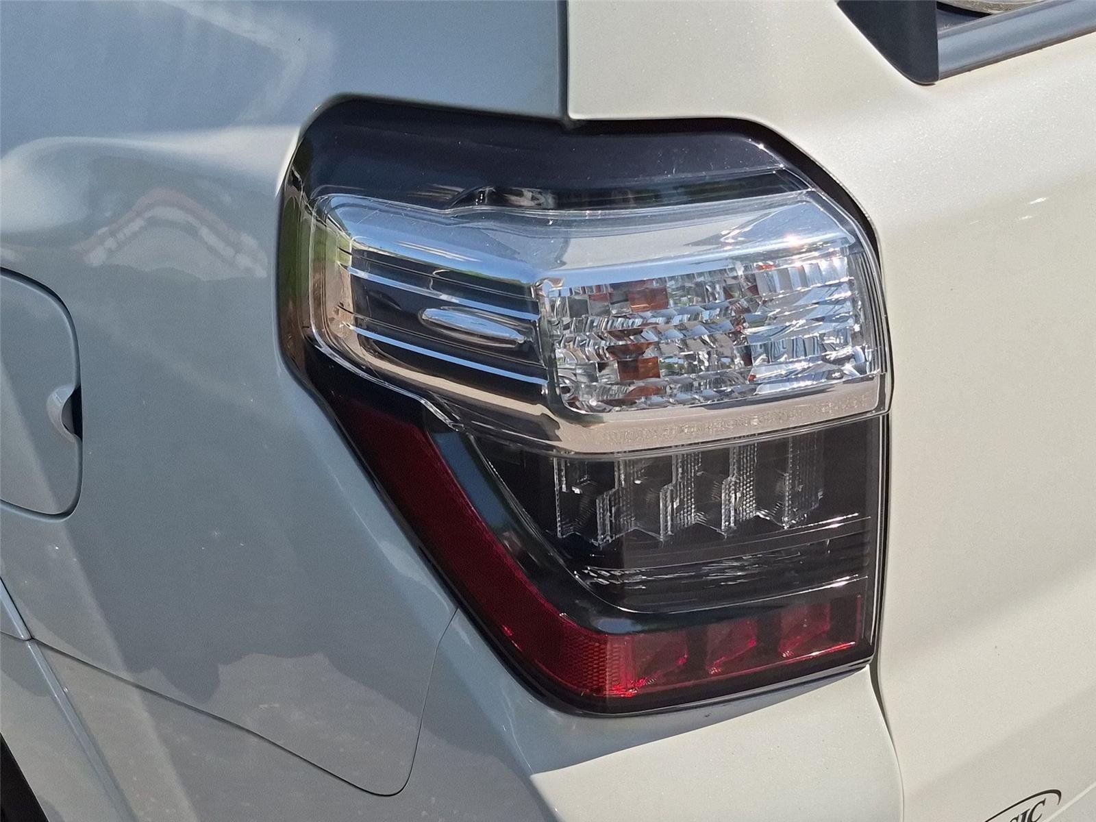 Used 2019 Blizzard Pearl Toyota Limited image 11