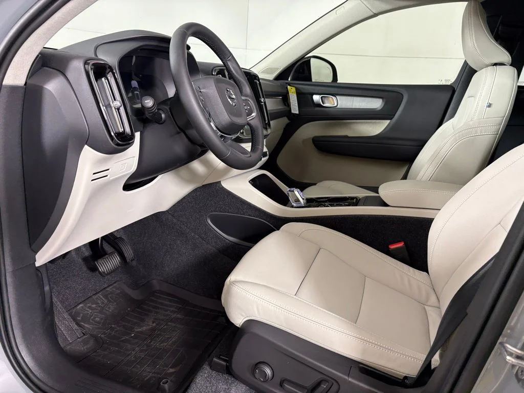 New 2026 Gray Volvo B4 Plus image 21