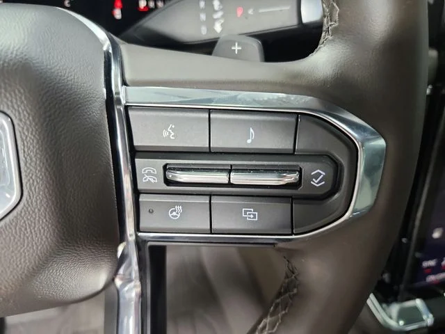 Used 2026 Silver GMC Elevation image 24