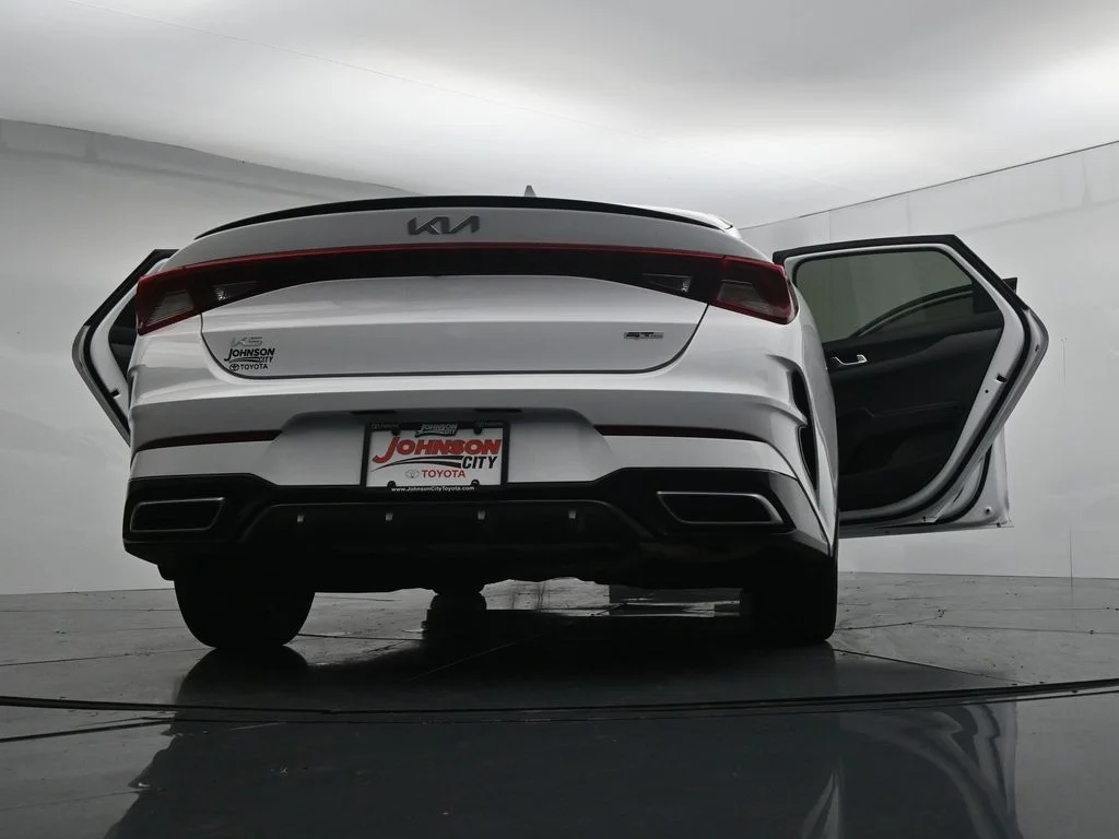 Used 2023 White Kia GT-Line image 44