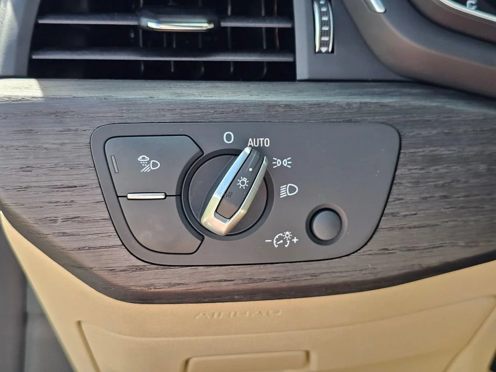 Used 2018  Audi Premium Plus image 24
