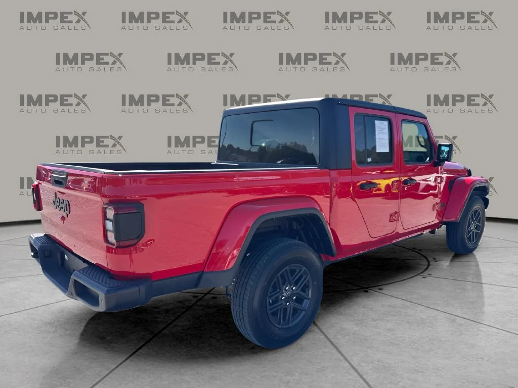 Used 2024 Red Jeep Sport S image 5