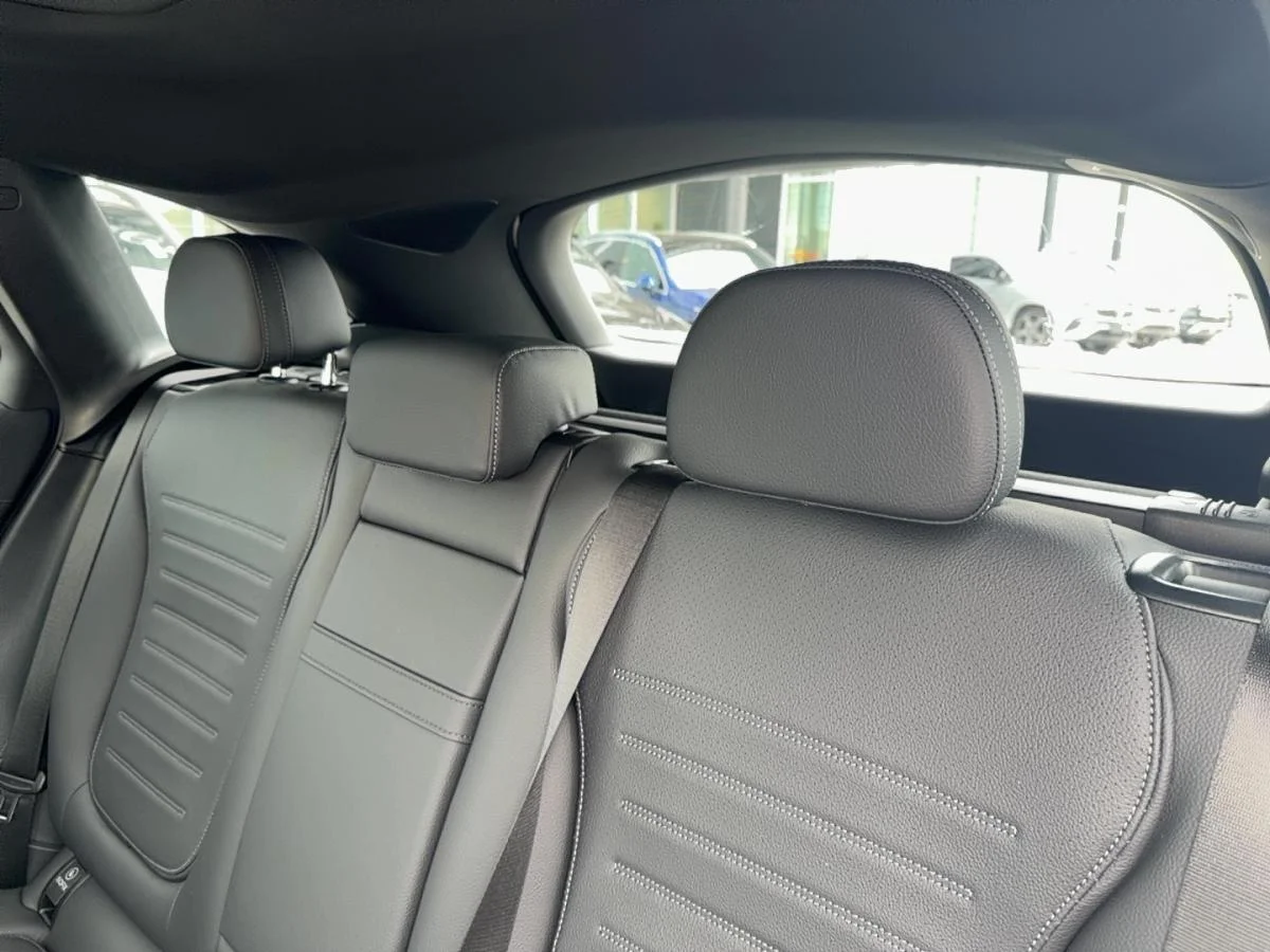 New 2026 White Mercedes-Benz 300 4matic Suv image 15