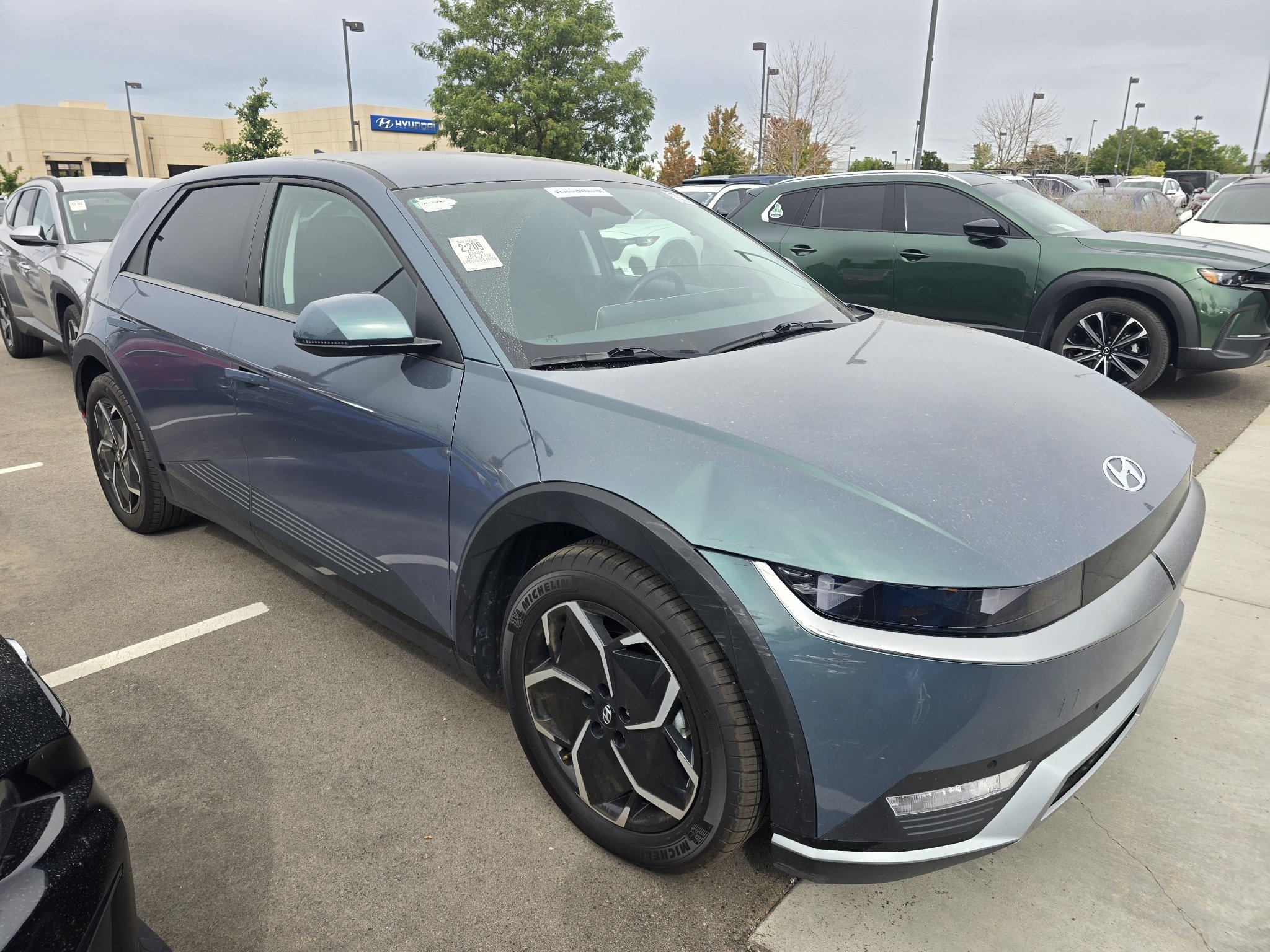 Used 2024 Digital Teal Hyundai SEL image 17