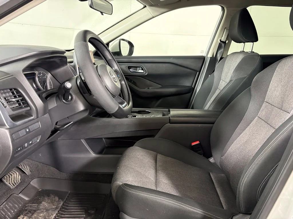 Used 2024 Silver Nissan SV image 21