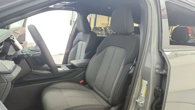 New 2026 Sting-Gray Clear-Coat Exterior Paint Jeep Laredo image 17