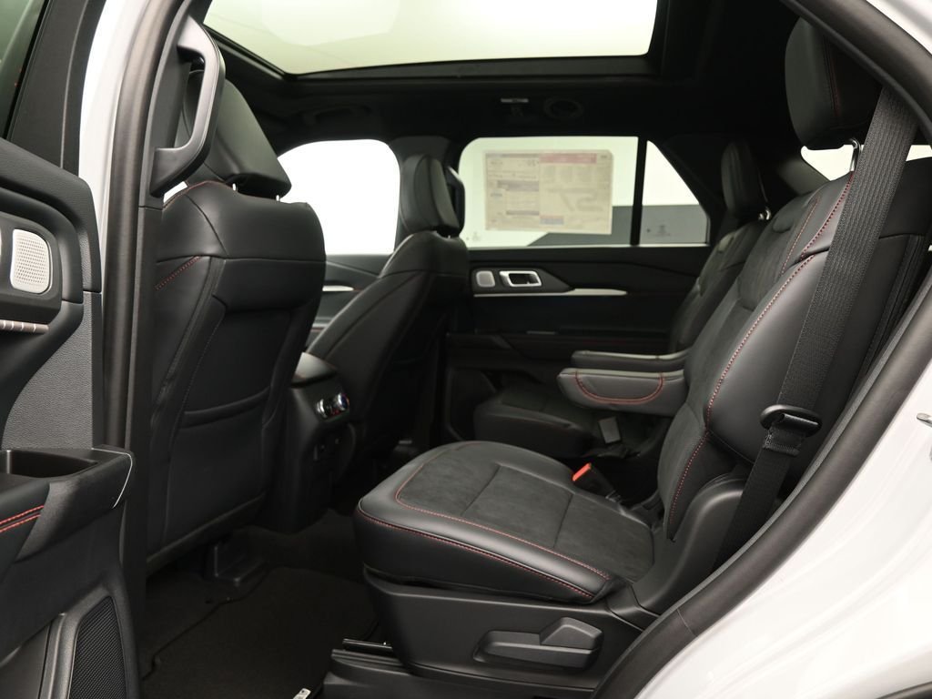 New 2026 Space White Metallic Ford ST image 18