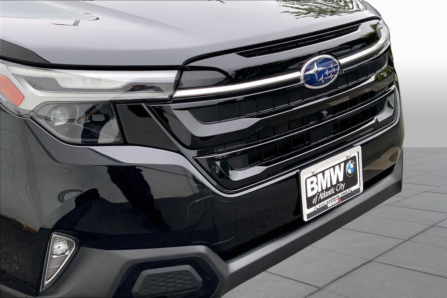 Used 2025 Crystal Black Silica Subaru Touring Hybrid image 31