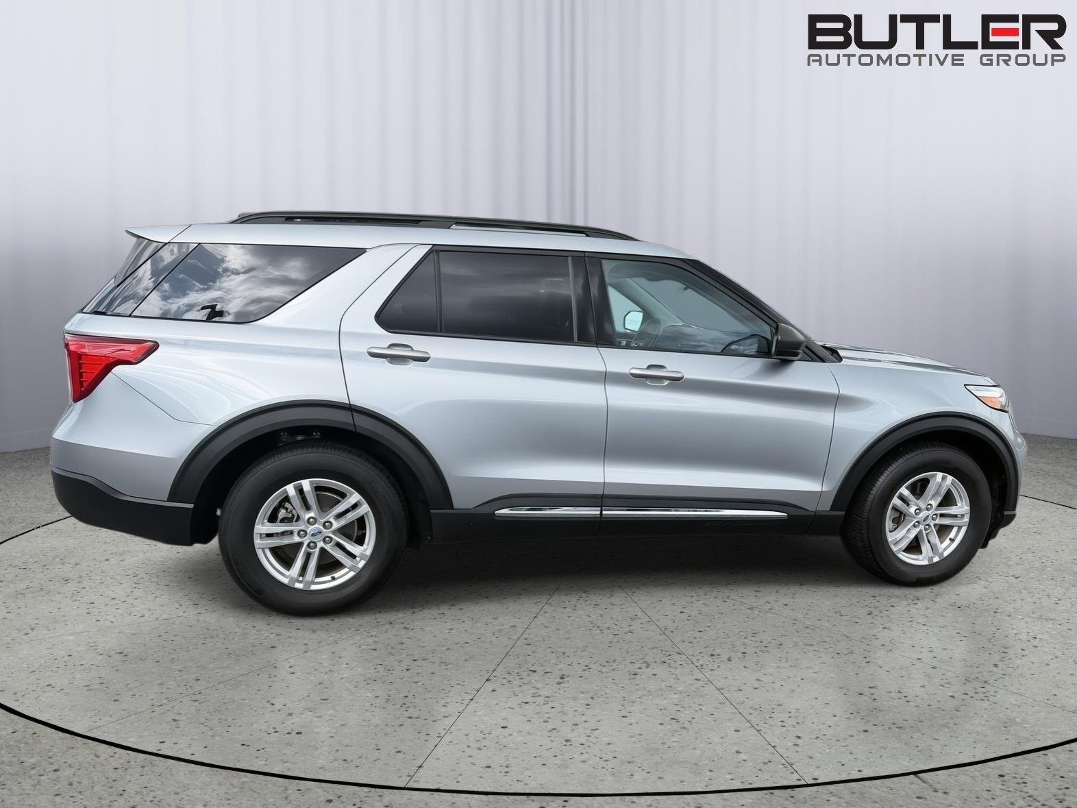 Used 2023 Iconic Silver Ford XLT image 7